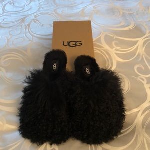 Ugh fluff momma Mongolian black fur slippers sz 8